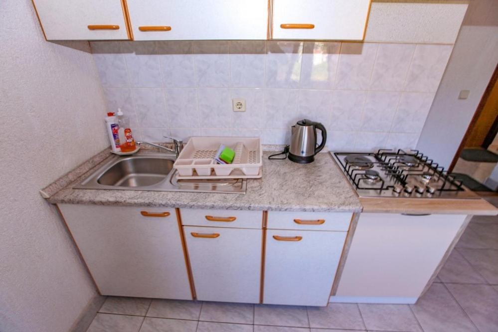 Apartments Dinko Новаля Екстер'єр фото