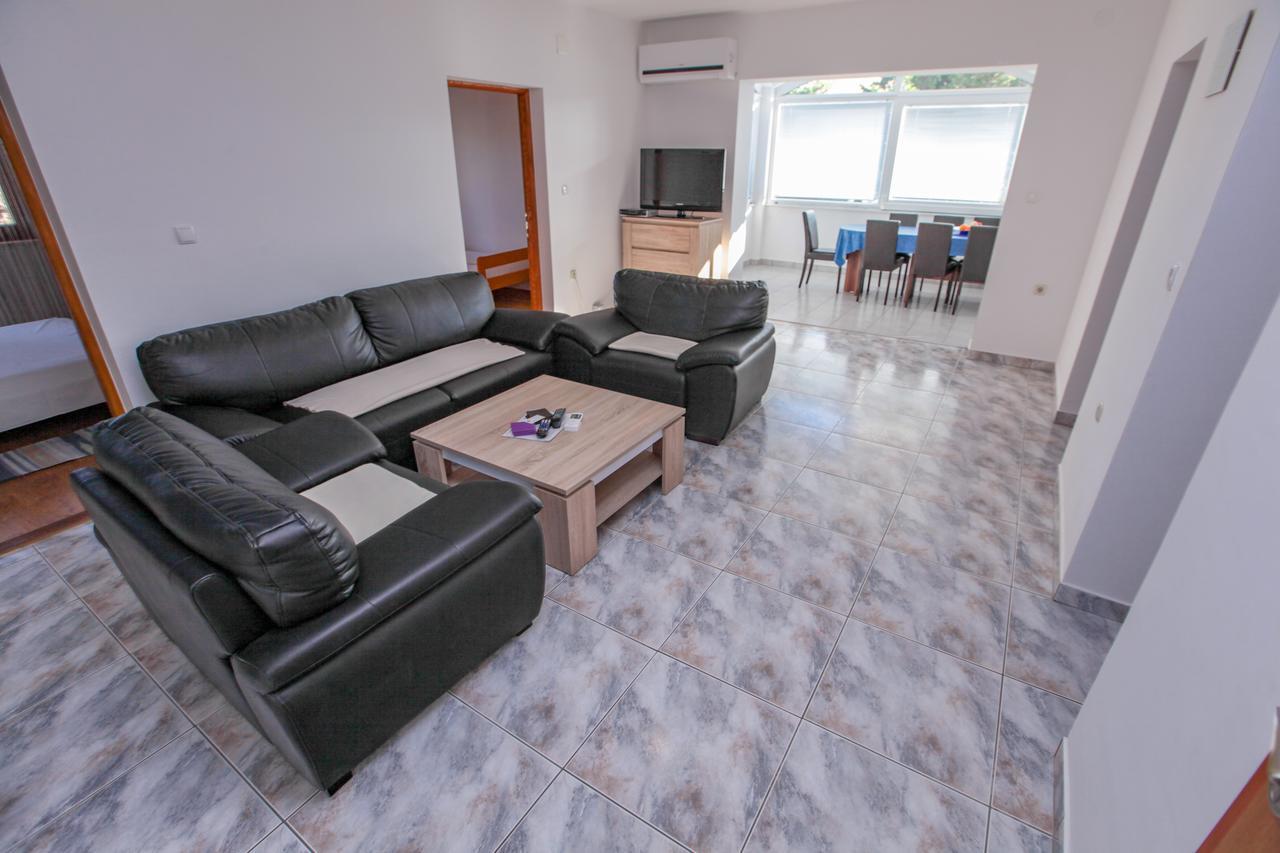 Apartments Dinko Новаля Екстер'єр фото