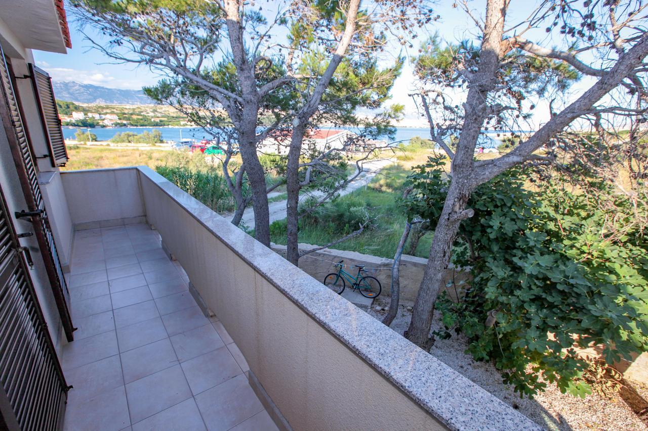 Apartments Dinko Новаля Екстер'єр фото